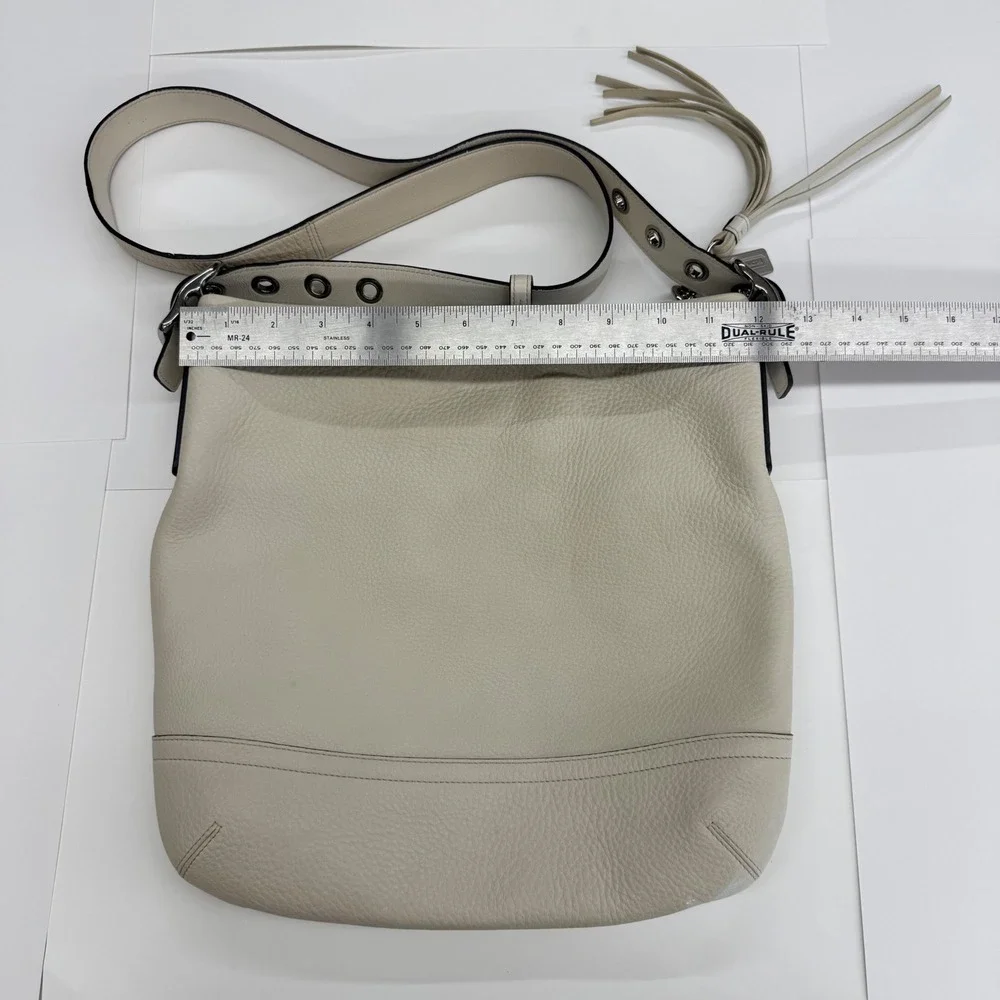 Coach Legacy 1428 Cream Pebbled Leather Hobo Cross body Off White Tassel Handbag